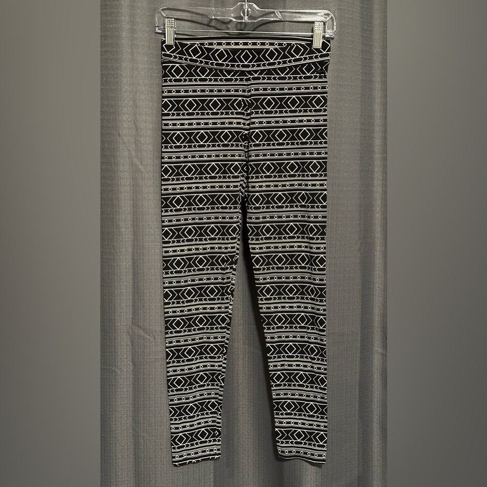 Pink Victoria’s Secret Geometric Leggings